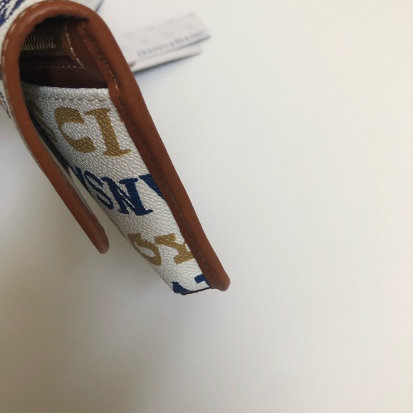 Dooney & Bourke Kansas City Royals Wristlet - Picture 5 of 9